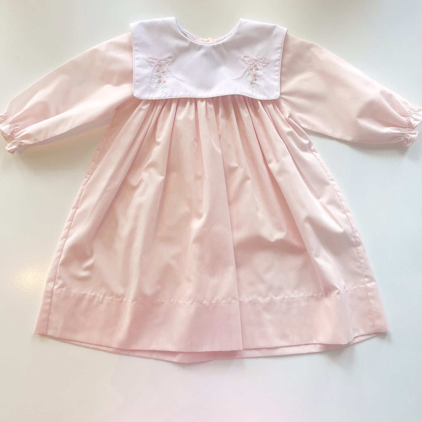 Bow Daygown - White/Pink